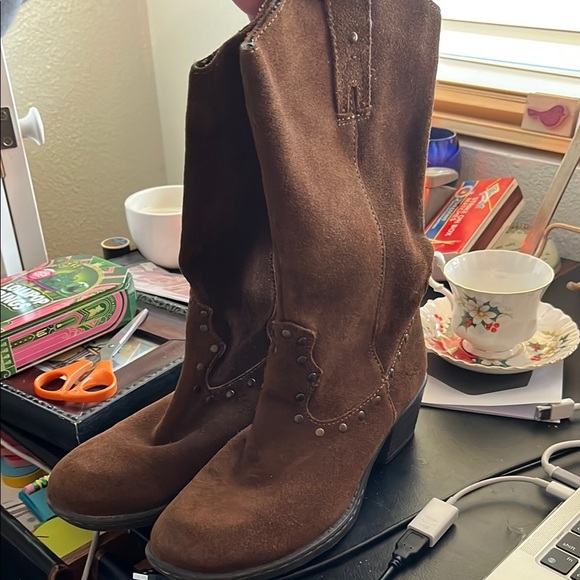 BOC Born Brown Suede Studded Western Style Boots Size 7/37 - Picture 1 of 8